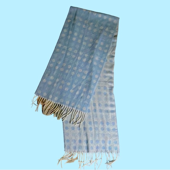 Pringle Scottish cashmere scarf. Stylish & warm ❄️ 🥶 Winter. - Picture 2 of 2